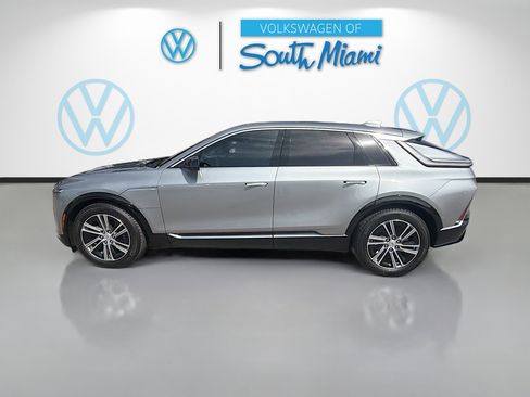 Used 2024 Cadillac Lyriq Luxury image 4