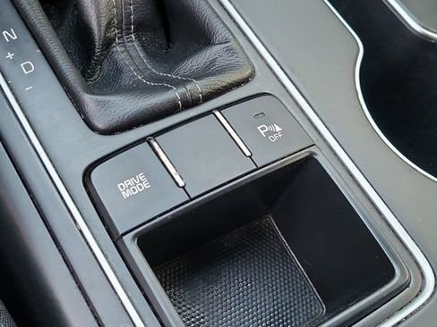 Used 2018 Kia Sorento FWD image 27