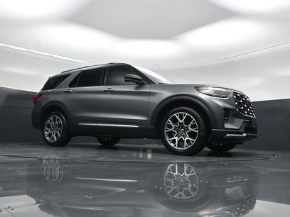 Certified 2025 Ford Explorer Platinum w/ Ultimate Package
