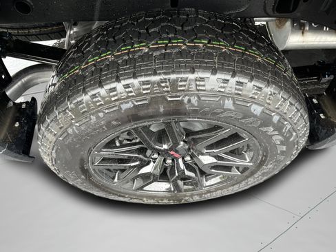 New 2026 GMC Sierra 1500 Elevation AWD/4WD image 2