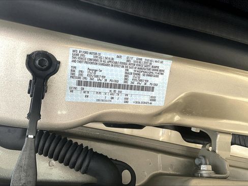 Used 2017 Ford C-MAX SE image 36