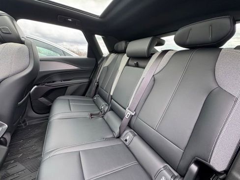 Used 2024 Cadillac Lyriq Tech image 17