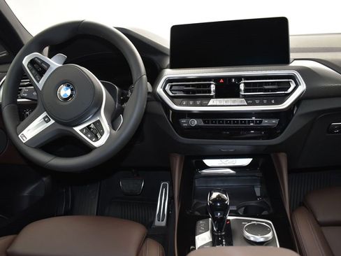 New 2025 BMW X4 xDrive30i image 19