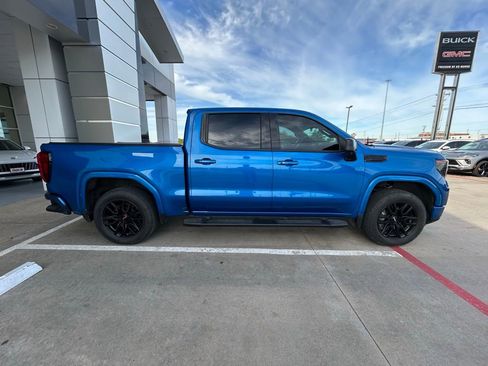 Used 2022 GMC Sierra 1500 Elevation w/ Elevation Premium Package image 4