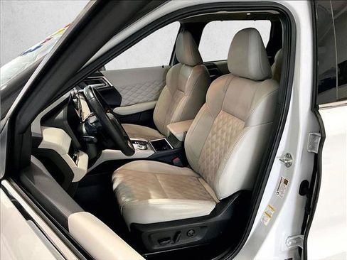 Used 2023 Mitsubishi Outlander SEL FWD image 27