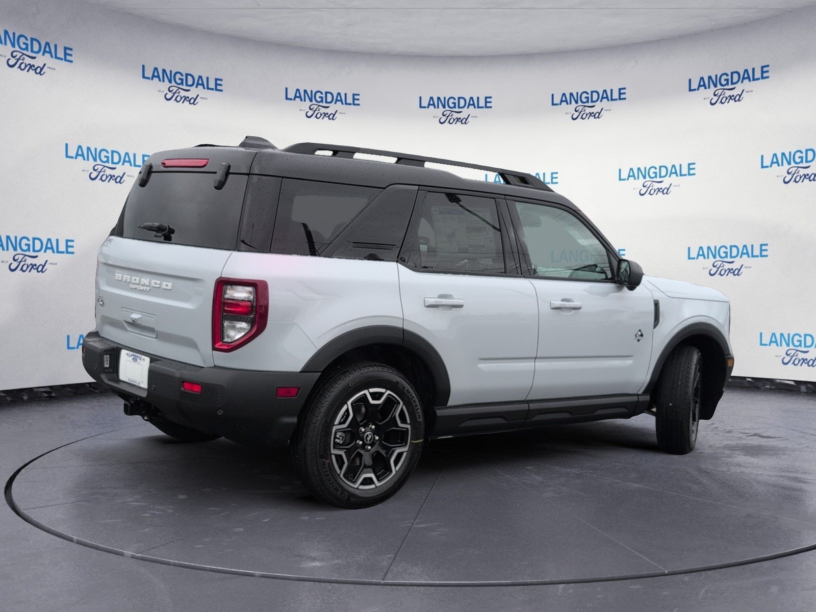 New 2026 Ford Bronco Sport Outer Banks w/ Outer Banks Tech Package+ AWD/4WD image 4