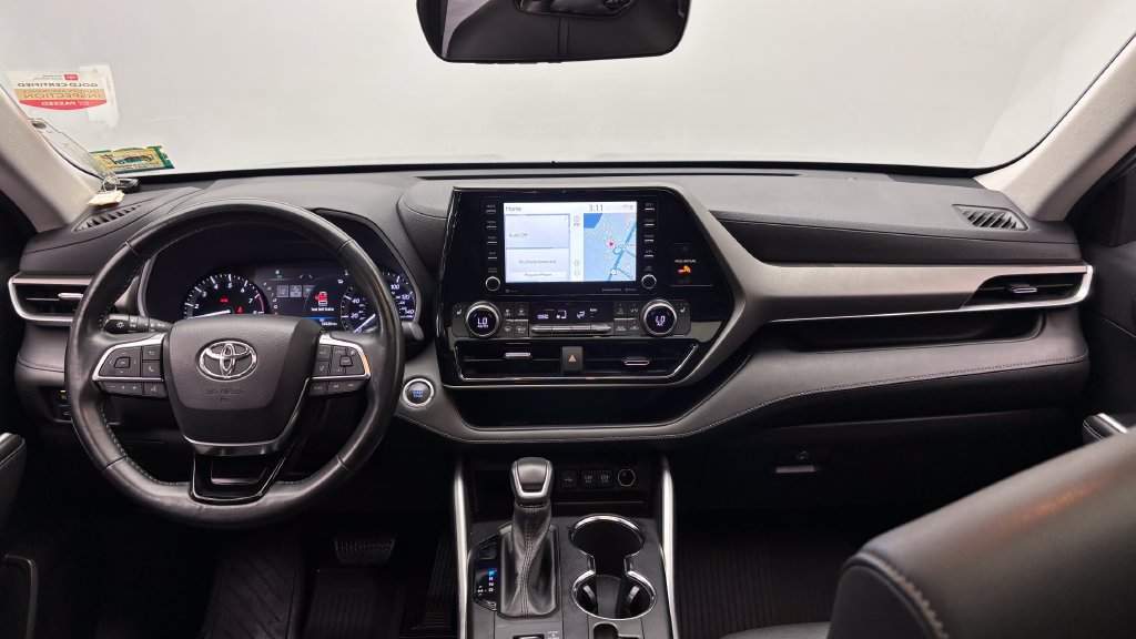 Certified 2021 Toyota Highlander XLE AWD/4WD image 29