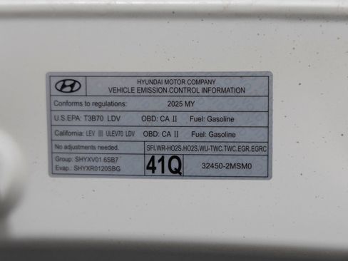 Used 2025 Hyundai Venue SEL FWD image 28