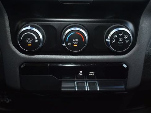 Used 2020 RAM 1500 Big Horn AWD/4WD image 27