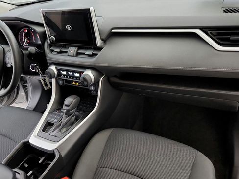 Certified 2023 Toyota RAV4 LE image 28