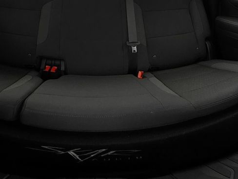 Used 2025 Chevrolet Silverado 1500 LT RWD image 13