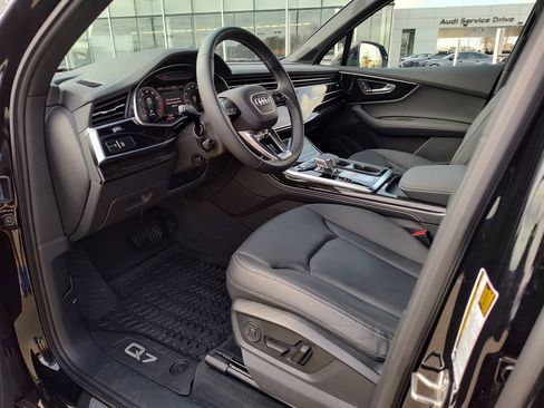 Used 2025 Audi Q7 3.0T Premium Plus w/ Premium Plus Package AWD/4WD image 2