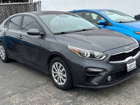 Used 2019 Kia Forte Sedan FWD image 2
