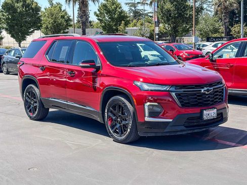 Used 2022 Chevrolet Traverse Premier w/ Redline Edition AWD/4WD image 5