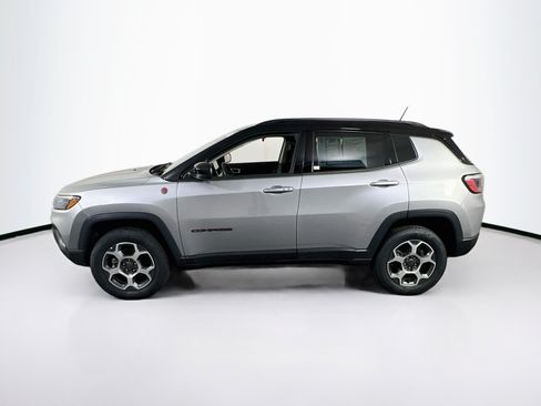 Used 2022 Jeep Compass Trailhawk AWD/4WD image 8