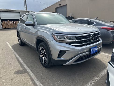 Used 2021 Volkswagen Atlas SE AWD/4WD image 2