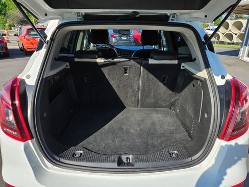 Used 2020 Buick Encore Preferred FWD image 20