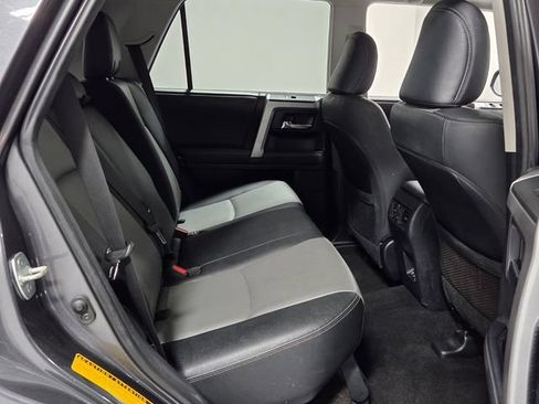 Used 2020 Toyota 4Runner SR5 Premium w/ Moonroof Package RWD image 15