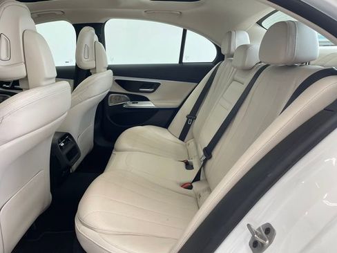 Used 2024 Mercedes-Benz E 350 4MATIC Sedan image 19