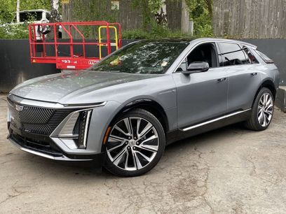 Used 2024 Cadillac Lyriq Luxury w/ LPO, Floor Liner Package