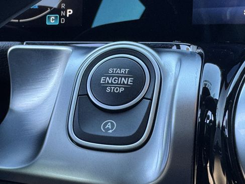 Certified 2025 Mercedes-Benz GLB 35 AMG 4MATIC image 28