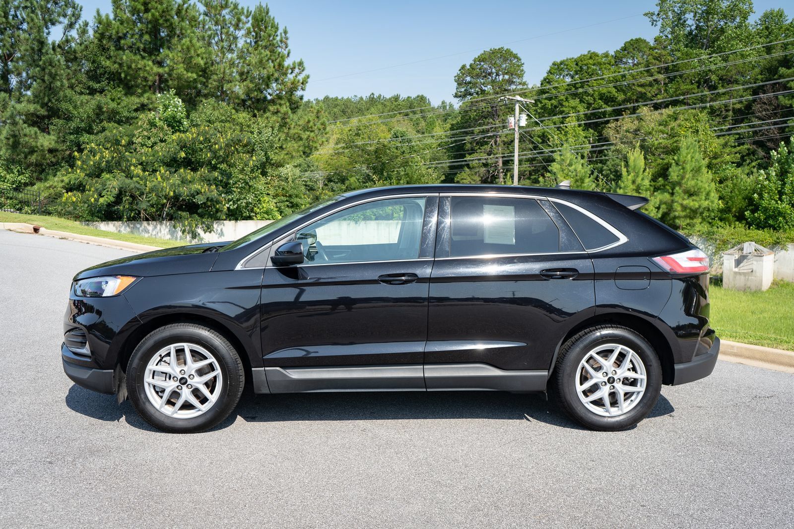 Used 2024 Ford Edge SEL AWD/4WD image 5