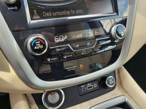 Certified 2022 Nissan Murano SL w/ SL Moonroof Package FWD image 30