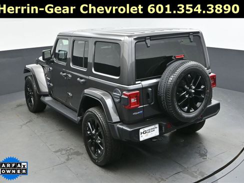 Used 2021 Jeep Wrangler Unlimited Sahara w/ Cold Weather Group image 36