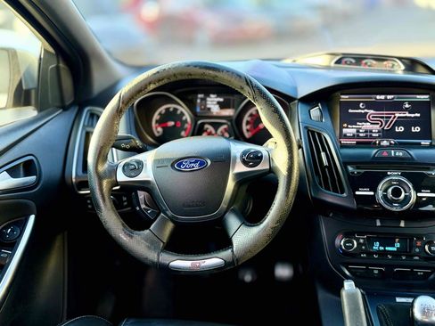 Used 2014 Ford Focus ST w/ Equipment Group 202A FWD image 21
