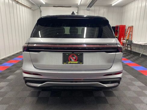 Used 2024 Lincoln Nautilus Reserve w/ Equipment Group 202A image 5