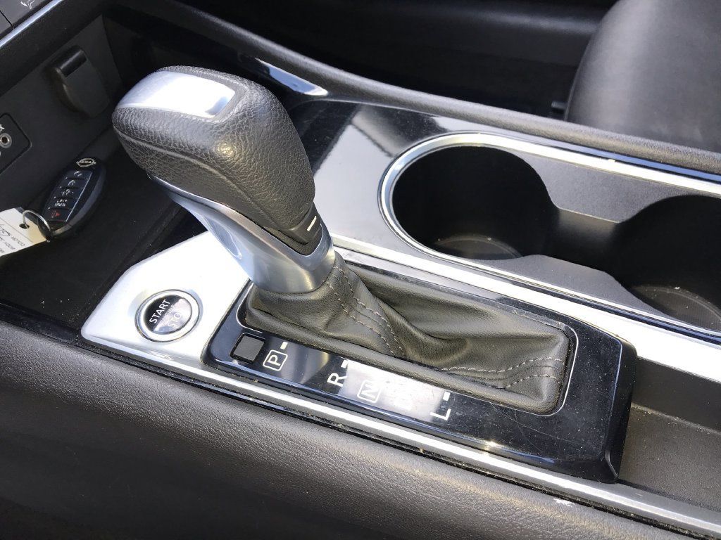 Used 2024 Nissan Altima 2.5 SV FWD image 19