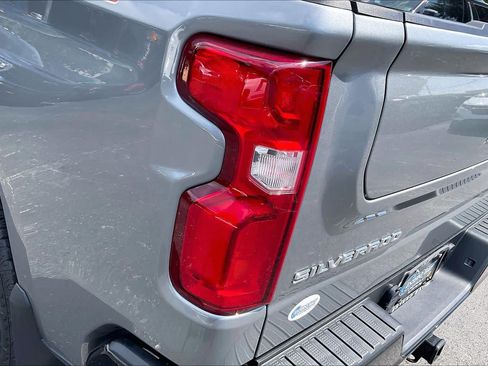 Used 2025 Chevrolet Silverado 1500 LT Trail Boss w/ Convenience Package II AWD/4WD image 28