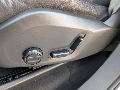 Used 2019 Volvo XC90 T6 Momentum w/ Protection Package Premier image 10