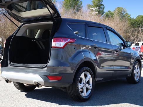 Used 2015 Ford Escape SE image 5