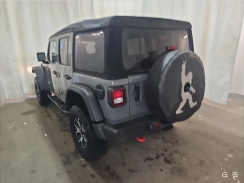 Used 2023 Jeep Wrangler Unlimited Rubicon w/ Cold Weather Group AWD/4WD image 3