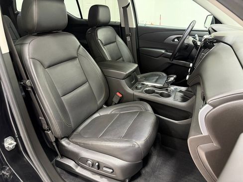 Used 2021 Chevrolet Traverse Premier w/ Redline Edition image 26