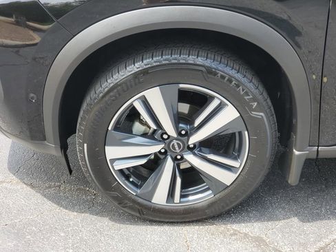 Certified 2023 Nissan Rogue SL w/ SL Premium Package FWD image 12