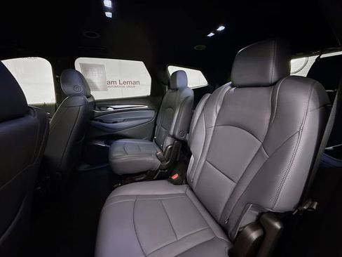 Used 2023 Buick Enclave Essence image 24