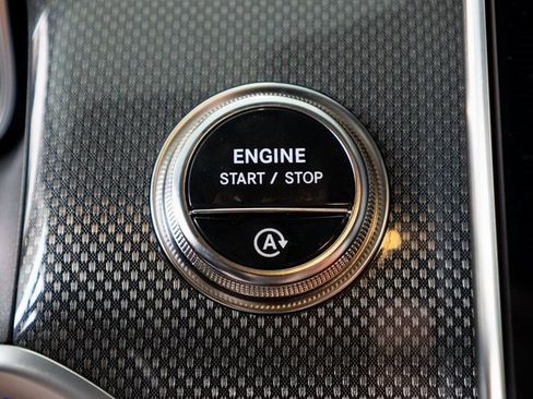 Certified 2025 Mercedes-Benz GLC 300 4MATIC image 23