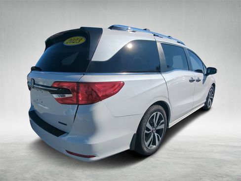 Used 2023 Honda Odyssey Touring image 3