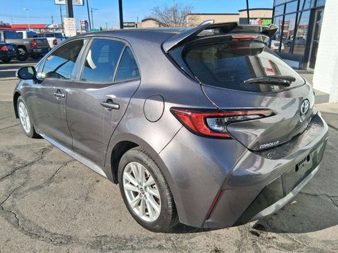 Used 2023 Toyota Corolla SE image 3