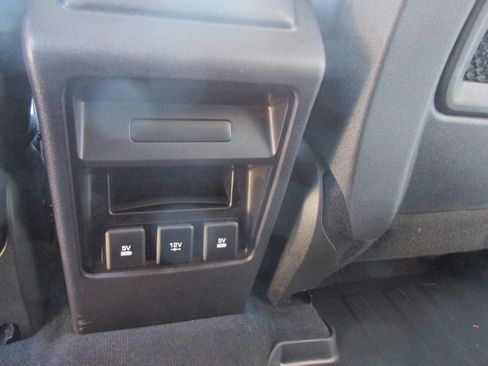 Used 2018 Land Rover Discovery Sport HSE image 76