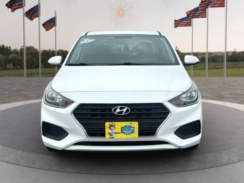 Used 2018 Hyundai Accent SE FWD image 2