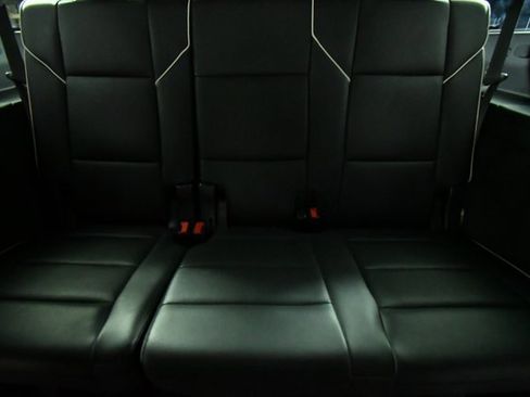 Certified 2022 Cadillac Escalade ESV Premium Luxury w/ Performance Package image 27