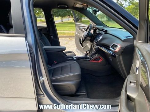 Used 2021 Chevrolet TrailBlazer RS w/ Convenience Package FWD image 16