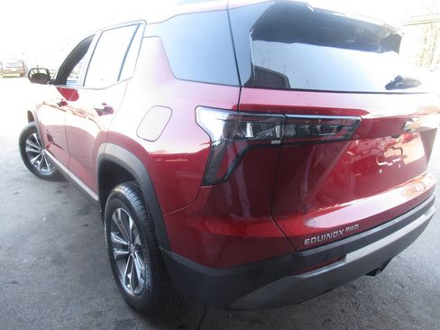 Used 2025 Chevrolet Equinox LT w/ Convenience Package II AWD/4WD image 13