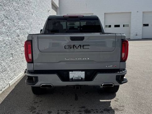 Used 2024 GMC Sierra 1500 AT4 w/ AT4 Premium Package AWD/4WD image 4