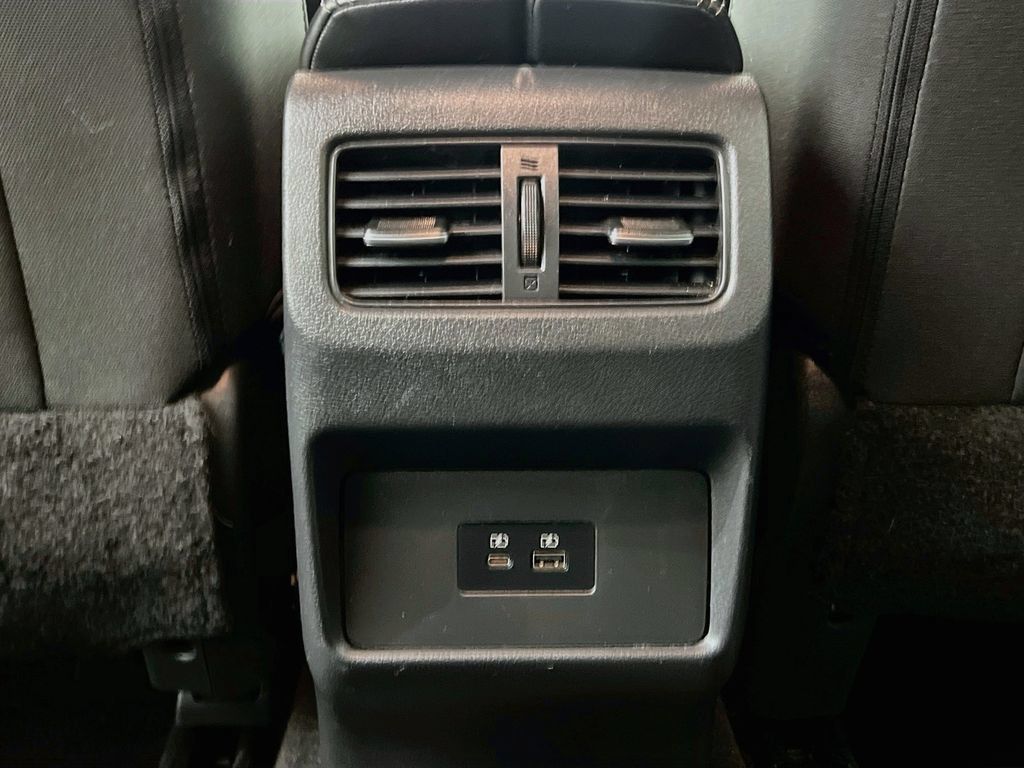 Used 2021 Nissan Rogue SV AWD/4WD image 28