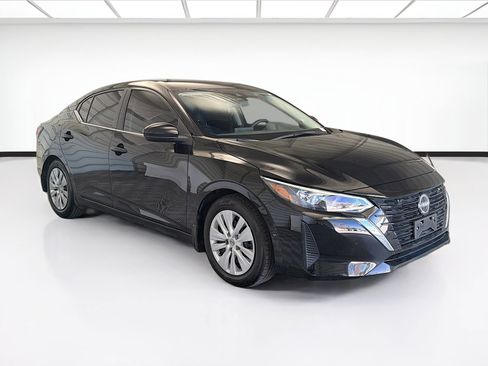 Used 2025 Nissan Sentra S image 3