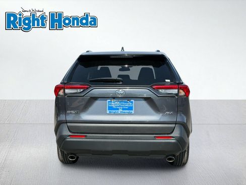 Used 2025 Toyota RAV4 XLE FWD image 7